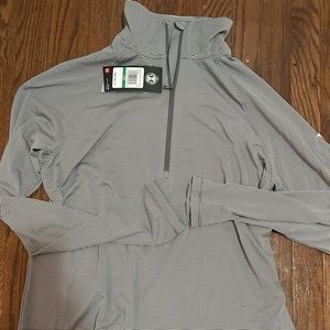 Brand New Womens lightweight Underarmour Pullover